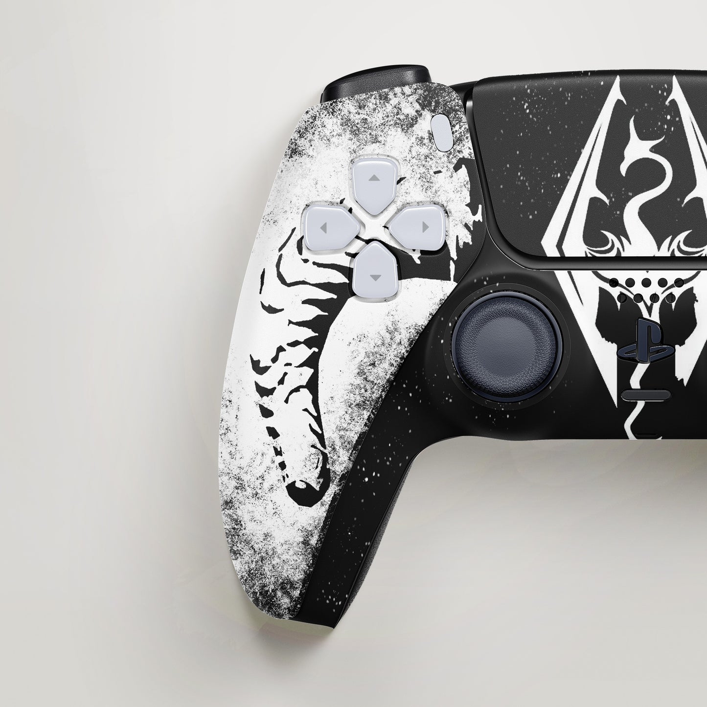 PS5 SKYRIM CONTROLLER
